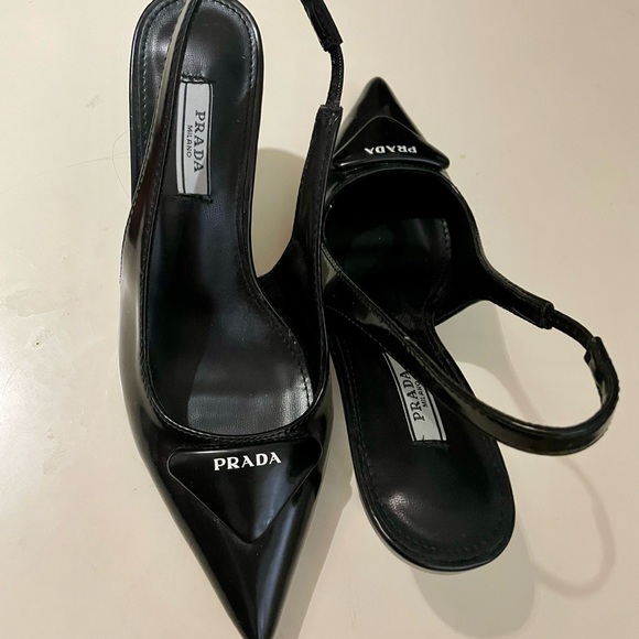 Black Slingback Heels - Picture 3 of 4